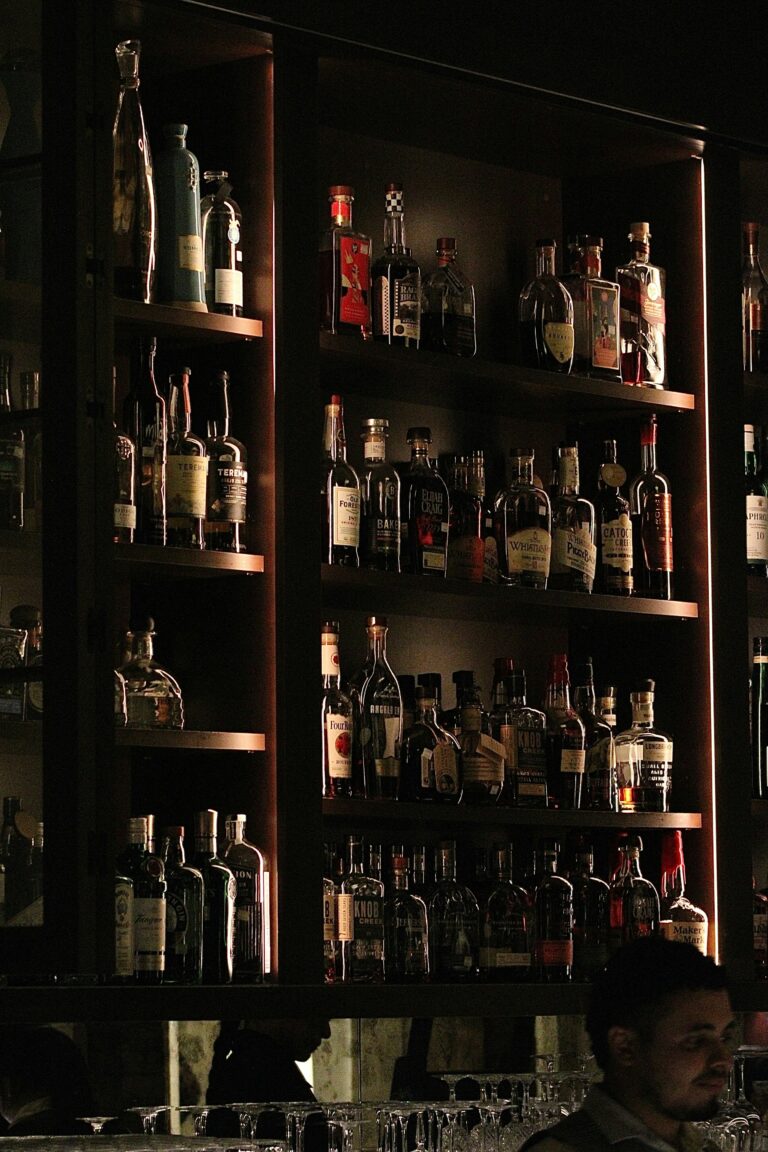 🗓️ VENTE AUX ENCHÈRES — LICENCE IV PARIS 18E ARRONDISSMENT — 02/04/26 à 14H00